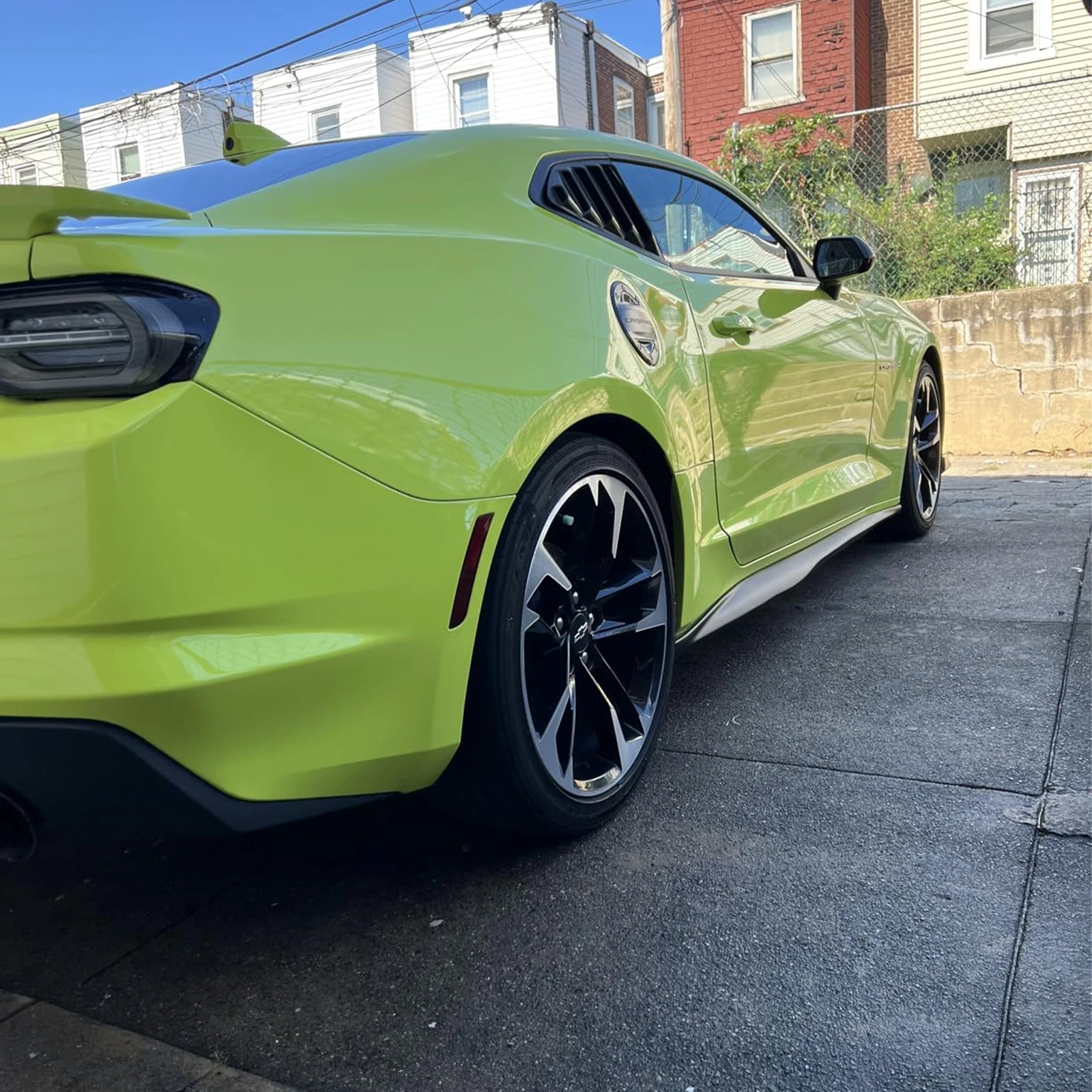 쉐보레 카마로 쿠페 컨버터블 LT LS SS RS 2016-2024 ZL1 스타일 카본룩 글로시 블랙 사이드 스커트 로커 패널 스포일러 썸네일 2