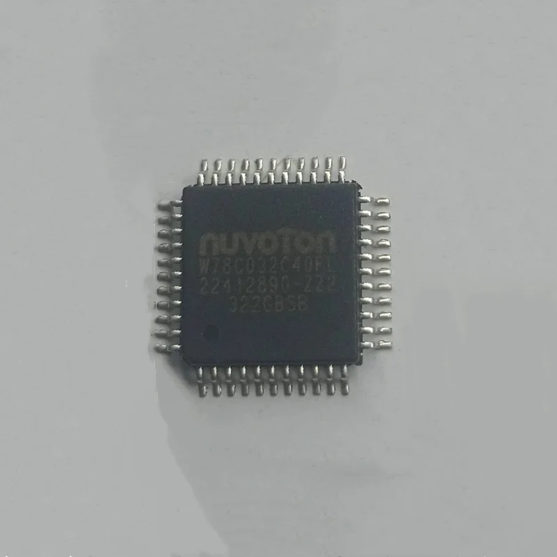 2ชิ้น W78C032C40 W78C032C40FL QFP44ใหม่เอี่ยมของแท้