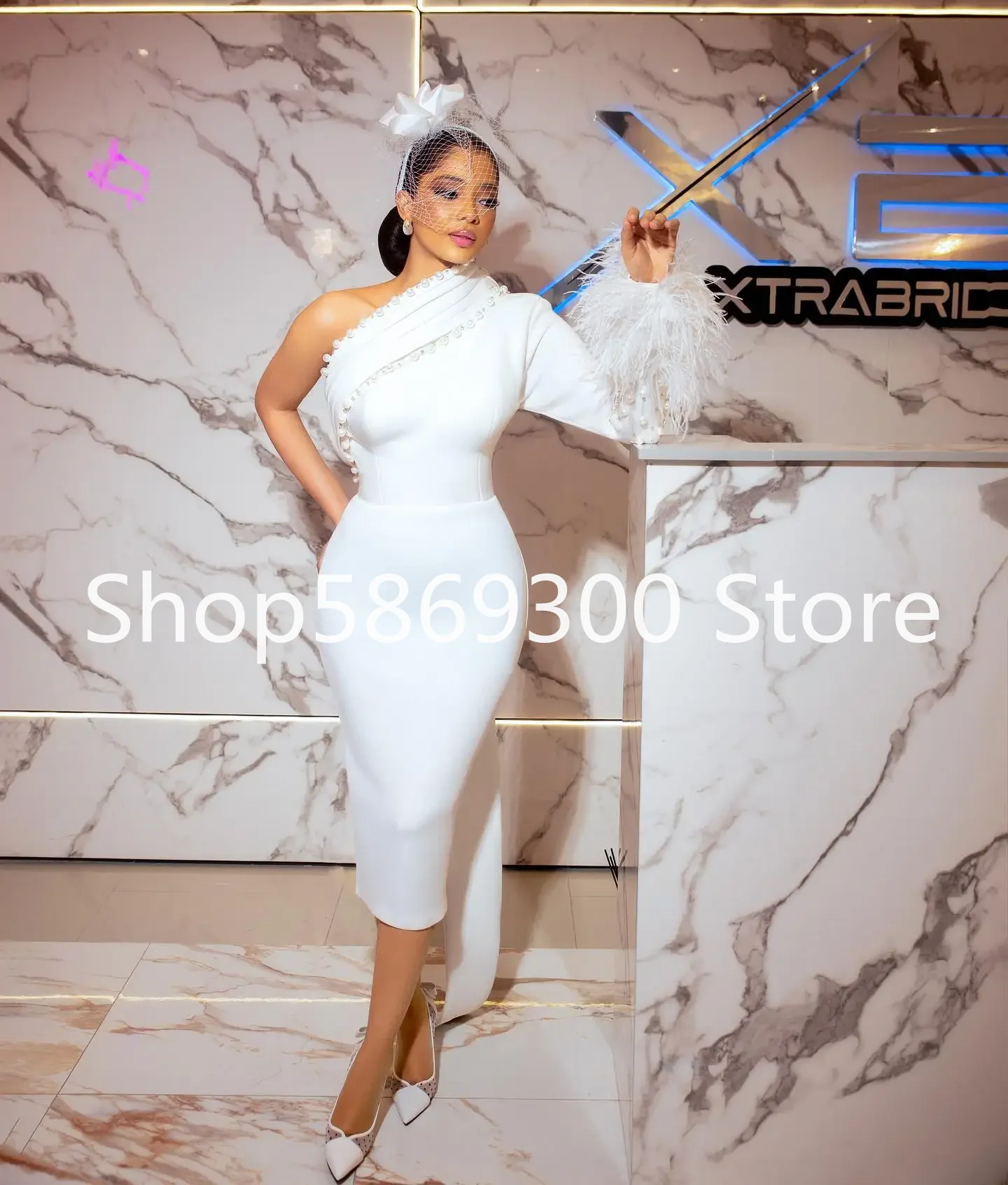 فساتين زفاف شاطئ قصيرة aso ebi لؤلؤ بكتف واحد ريشة زي العرائس الأفريقي فيستدوس رداء دي سواريه حسب الطلب