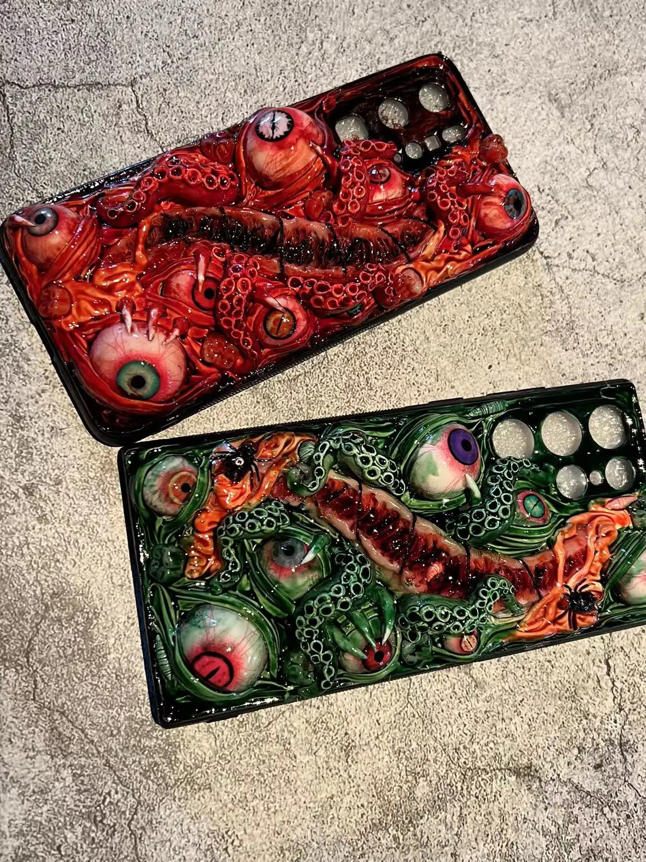 Casing Ponsel Bloody Cthulhu Tentacles Eyes, 16 Pro Max 15 14 12 Mini 11 SE 8 Plus X XR Casing iPhone, Samsung Galaxy Z Flip 6.