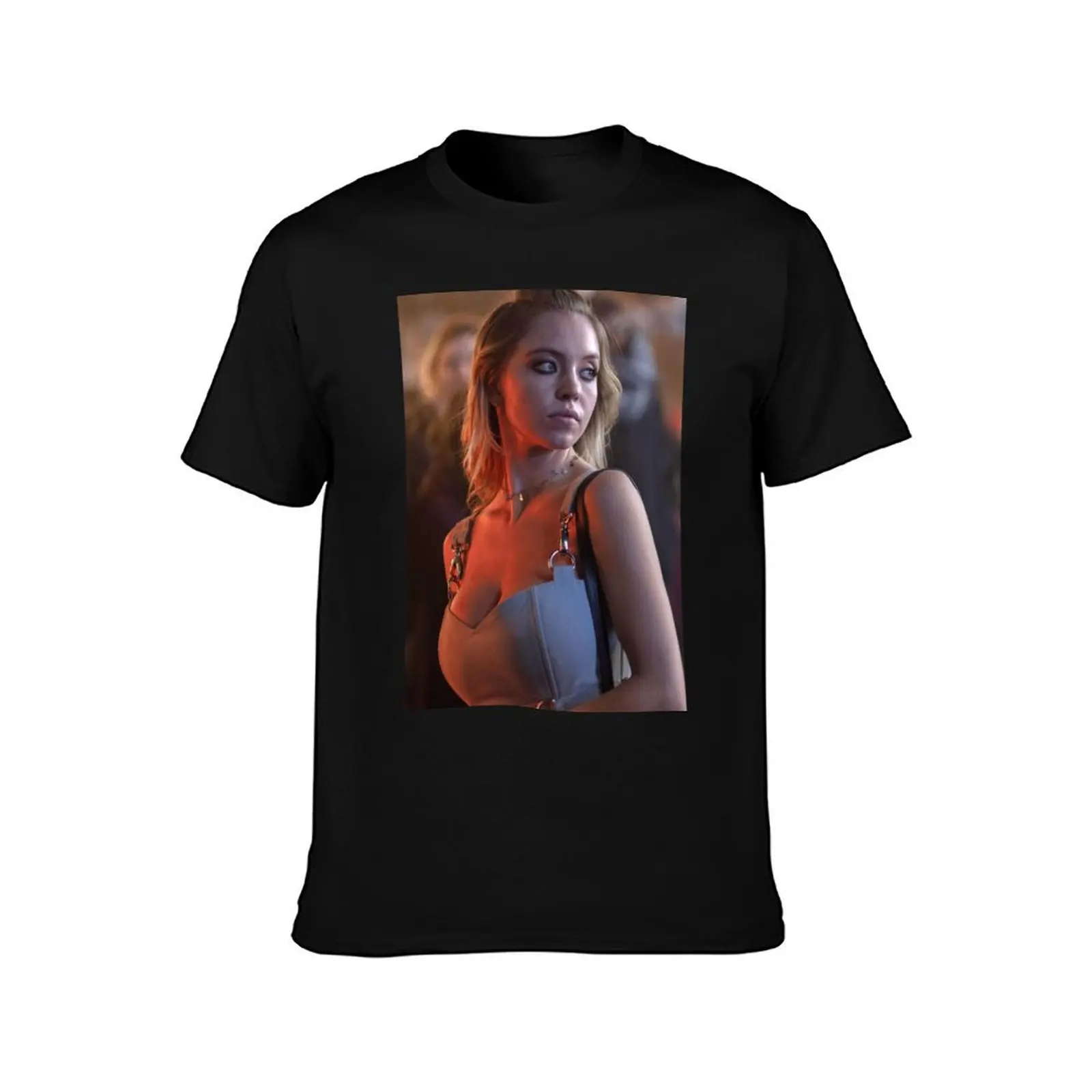 sydney sweeney T-Shirt Essential Solid Color T-Shirt