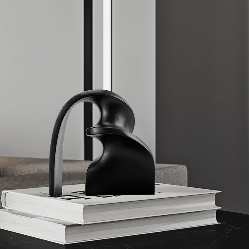 Geometrischer Bogen, gedrehtes Band, abstrakte Galvanik, Wohnaccessoires