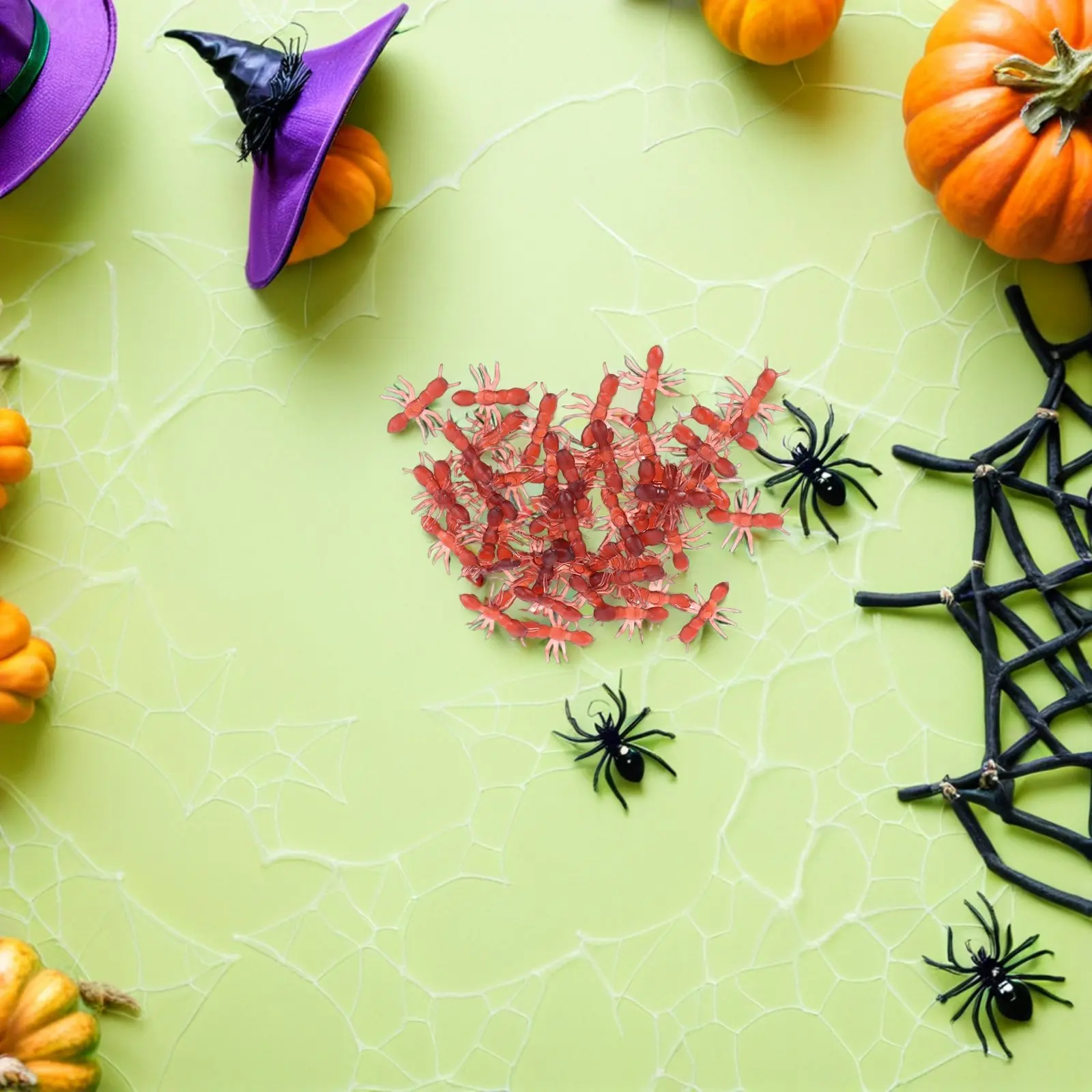 

100Pcs Halloween Simulation Ants Realistic Plastic Fake Scary Prank Decoration Party Trick Halloween Festival Plastic Fake Ants