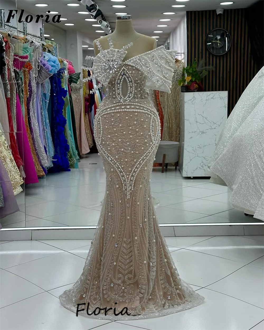 

Champagne Mermaid Celebrity Dresses Elegant 2025 Beading Crystals Wedding Party Opening Cermony Dress Customized Evening Gowns
