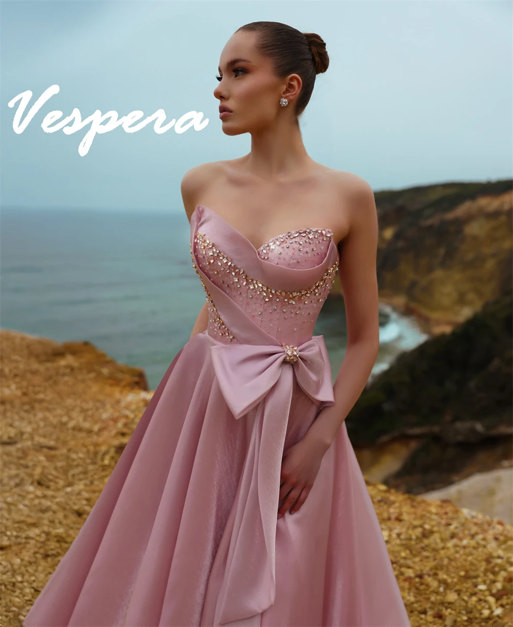 사용자 정의 럭셔리 핑크 새틴 이브닝 드레스 절묘한 Strapless 민소매 댄스 파티 드레스 기질 특별 행사 가운