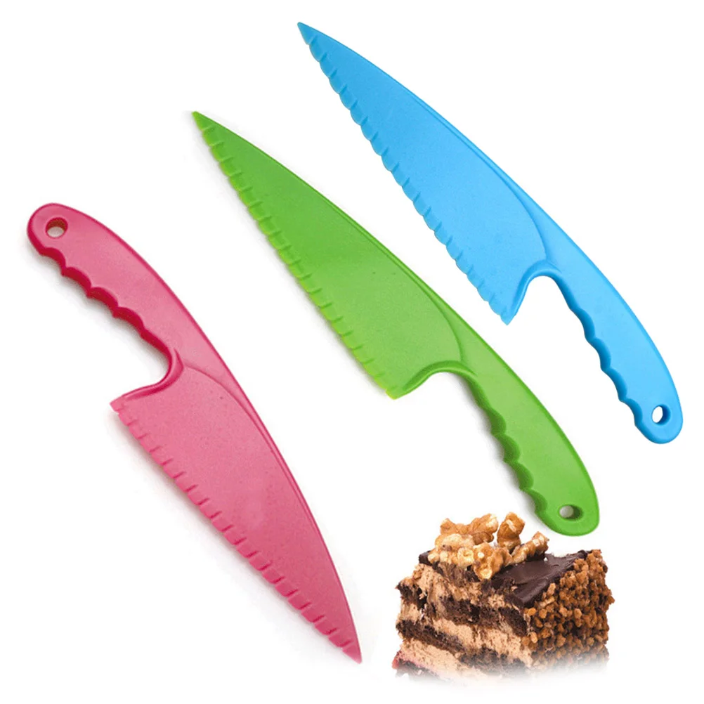 Plastic Cake Bread Pizza Kitchen Baking Pastry Tool Birthday Party Supplies (Random Color)