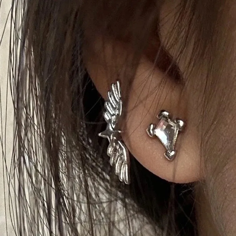 1Pcs New Niche Design Angel Wings Earrings Y2K Cool and Fashionable Rear Hanging Zircon Earrings for Women Jewelry 2026 Gifts
