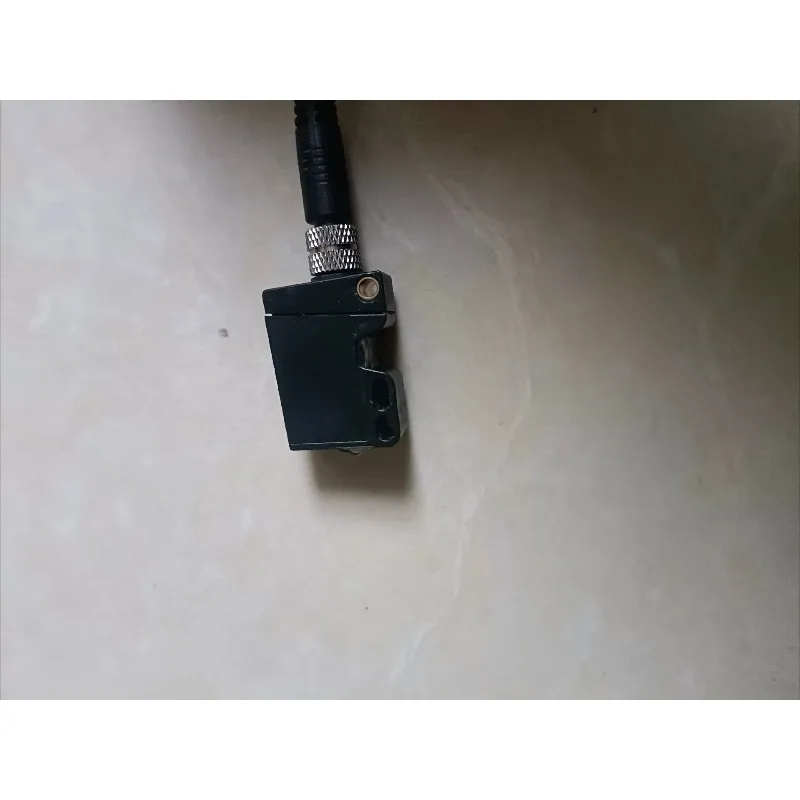 Photoelectric Sensor O300.GP-11110415 Slightly Used Fully Functional for Baumer Industrial Repair Part