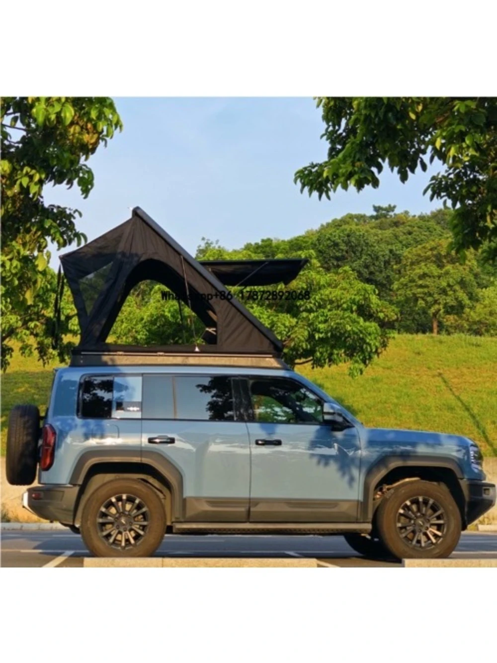 

Universal Fit Roof Top Tent for Most Vehicle Roof Racks