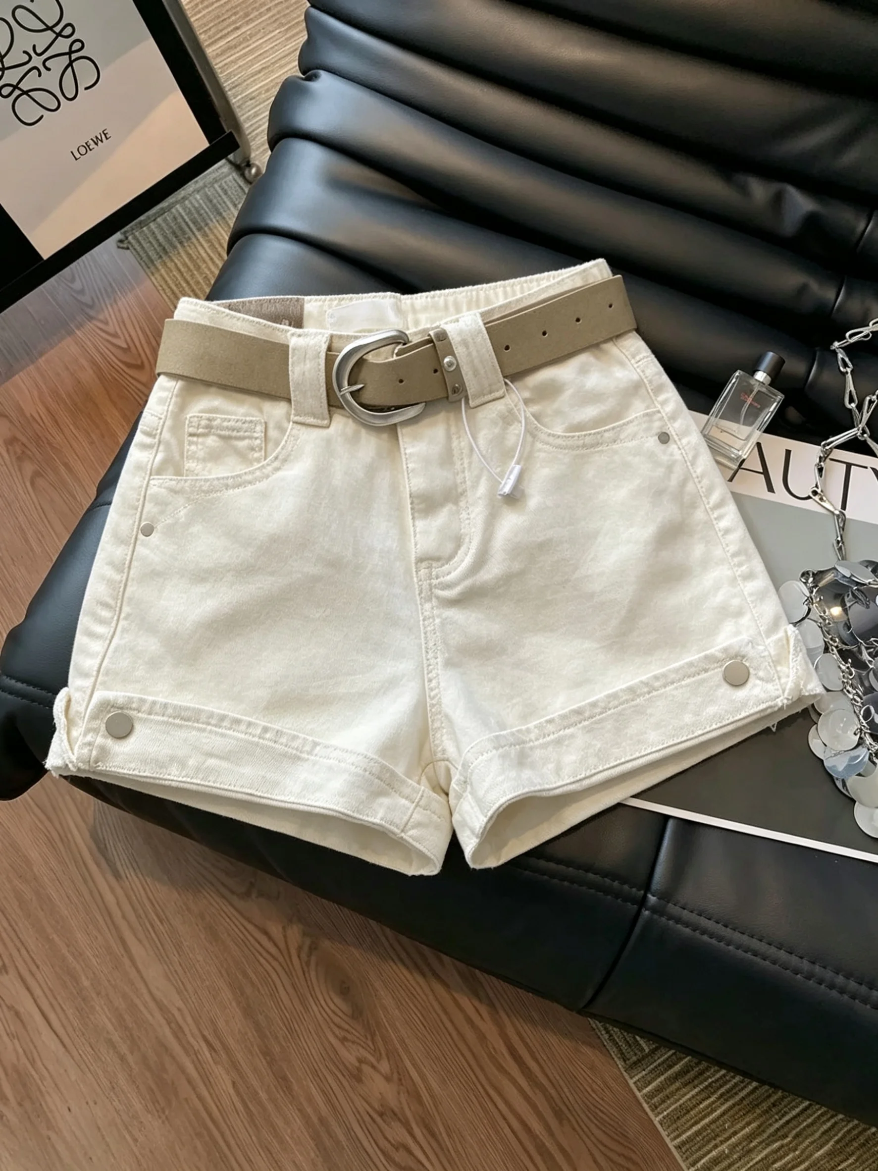 Korean Style Minimalist  Color Cuffed Denim Shorts Unisex Summer Casual High Waist Straight Leg Pocket Detail Shorts