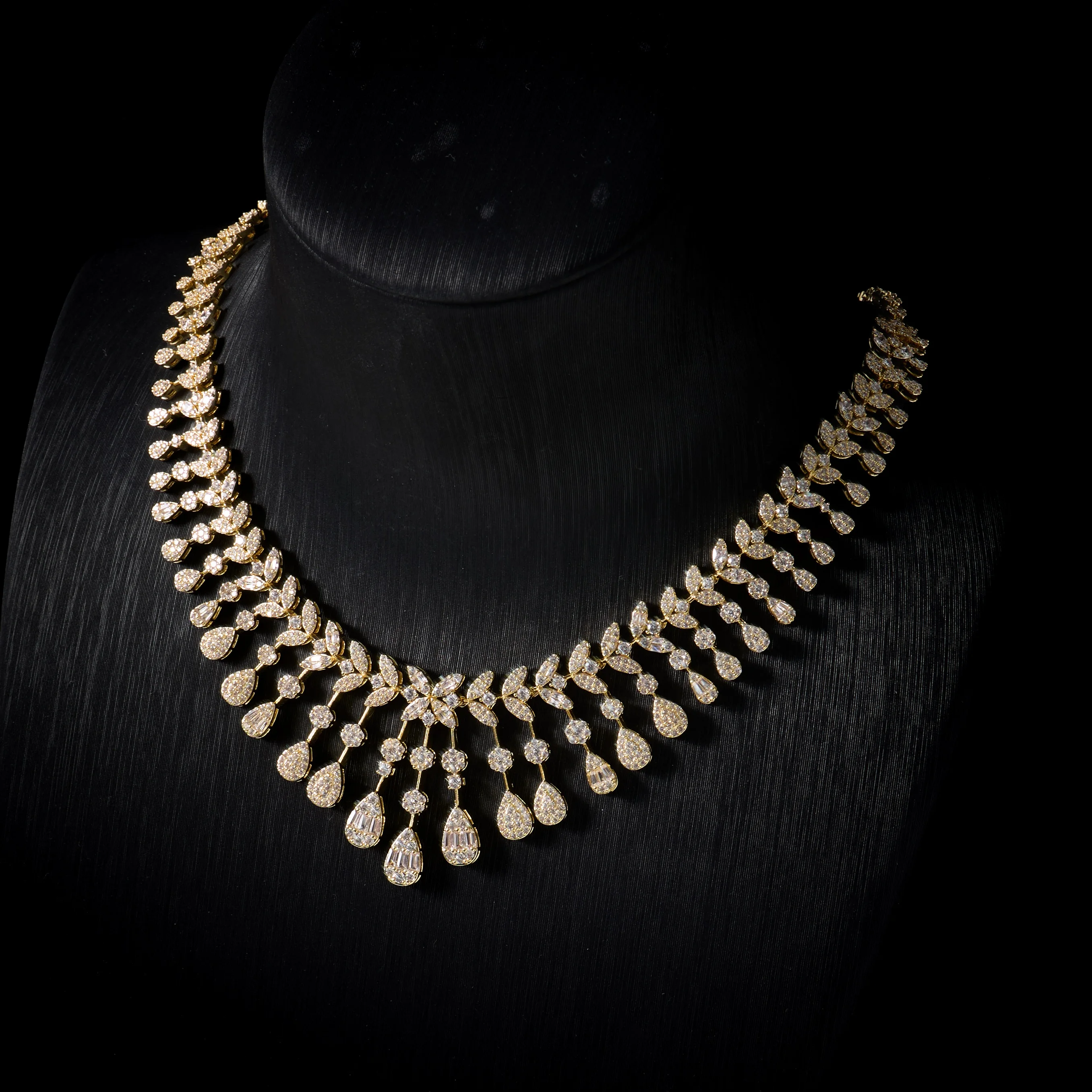 00117 Luxury 4Pcs Bridal Jewelry Set Gold Plated Cubic Zirconia Teardrop Necklace Earrings Bracelet Ring for Women Wedding Party
