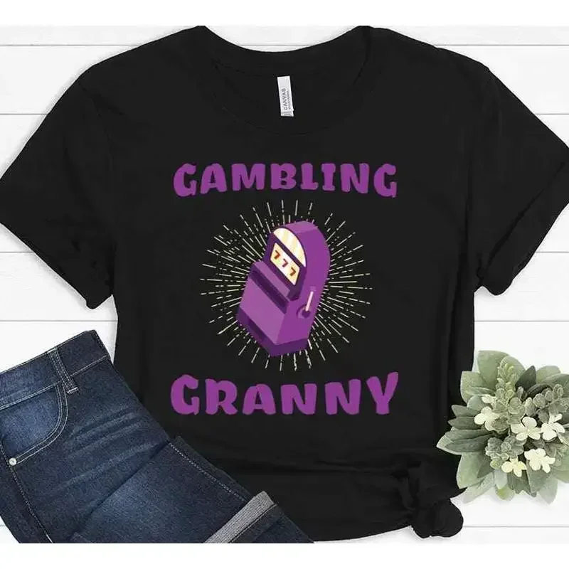 Gambling Granny Lustiges Slot-Machine-Casino-Reise-Urlaubs-T-Shirt