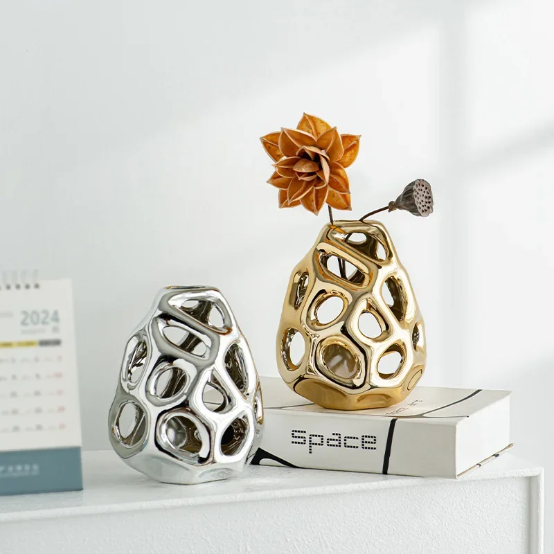 Electroplating Gold Hollow Ceramic Vase Delicate Flower Arrangement Container Living Room Countertop Vase Crafts Home Decoration