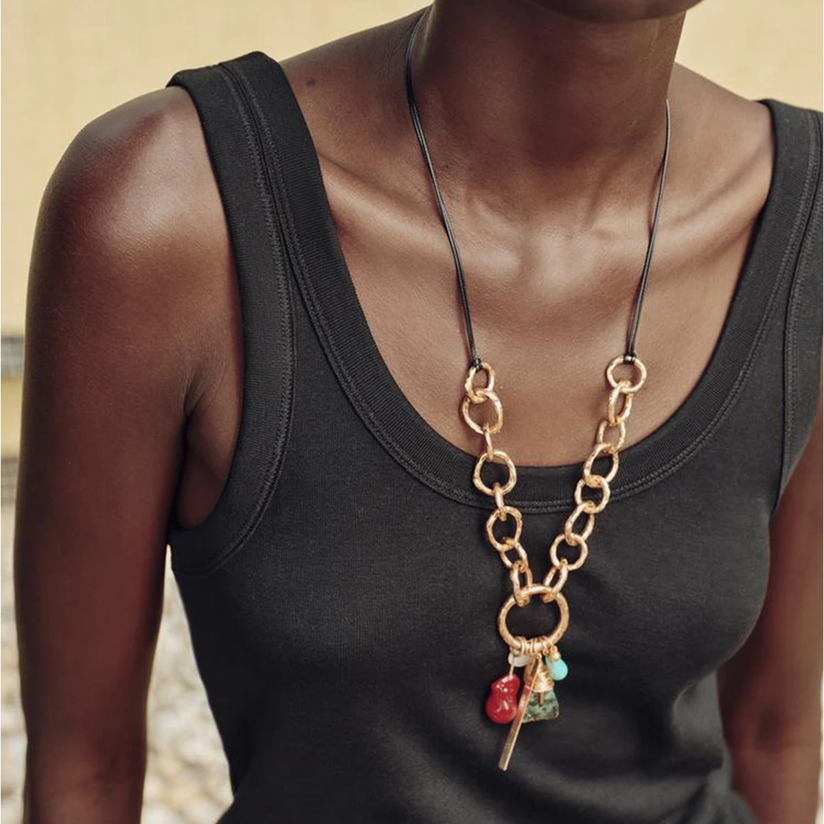 

ZAA Elegant Round Metal Chain Pendant Choker Necklace for Women Christmas Holiday Party Evening Jewelry Gift Wholesale