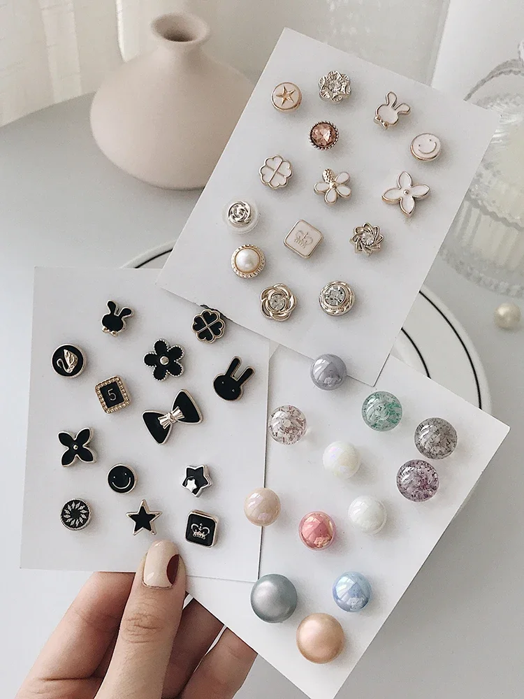 Brooch Women Collar Pin Clothes Decoration Anti-Exposure Buckle Cute Neckline Artifact Fastener Catcher Pearl Button Accessories