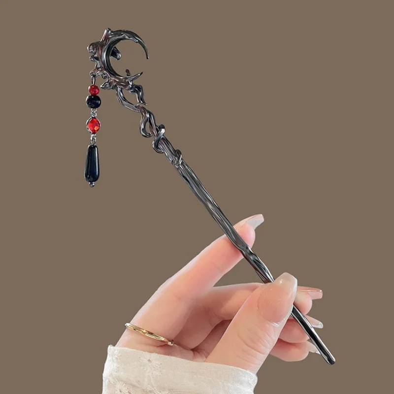 2023 neue Chinesische Stil Schwarz Mond Haar Sticks Für Frauen Vintage Metall Quaste Hanfu Essstäbchen Geformt Haarnadel Haar Zubehör