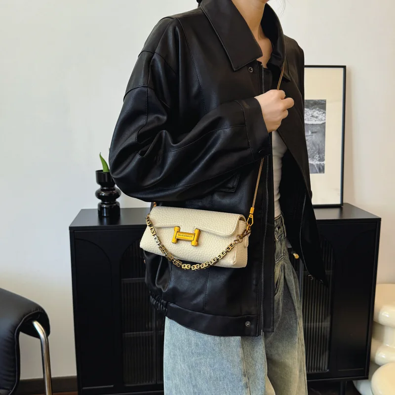 Niche high-end underarm bag fashion popular chain small square bag Korean version versatile shoulder messenger bag
