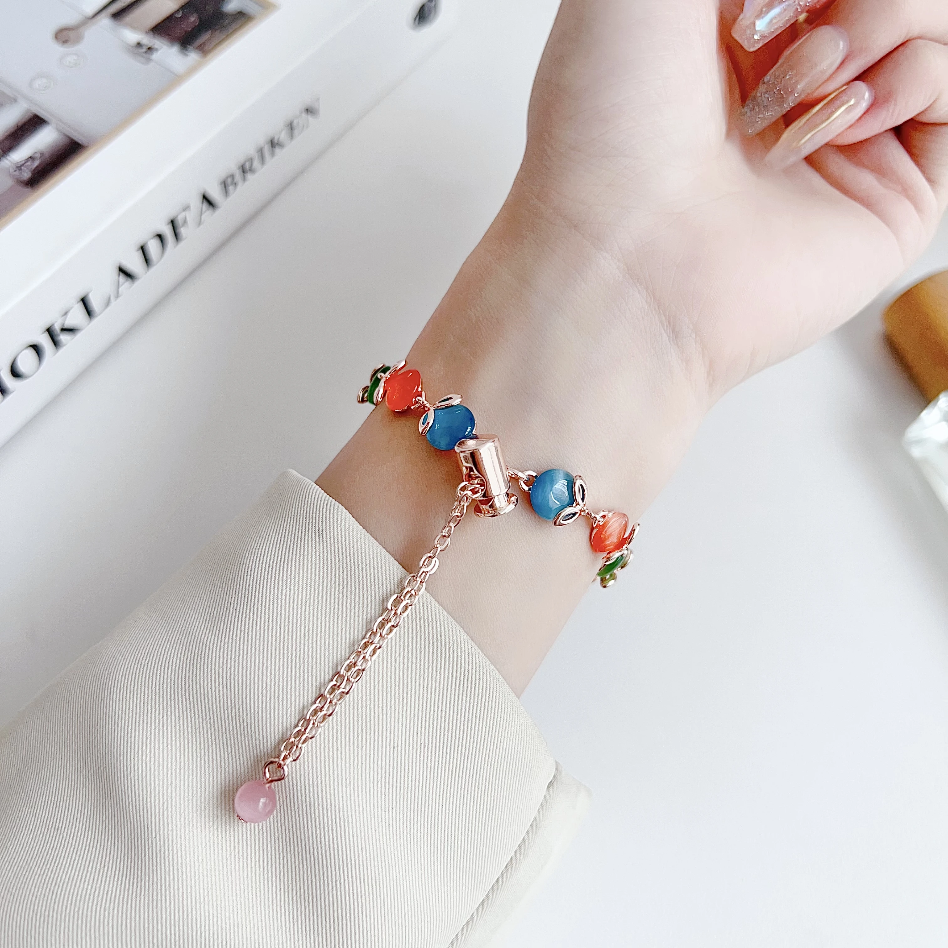 حزام مجوهرات لساعة أبل بسوار معدني قابل للتمدد وسلسلة Iwatch 987654 حبة أوبال حلوة للغاية SE مع Series40 41 44 45 49 ملم