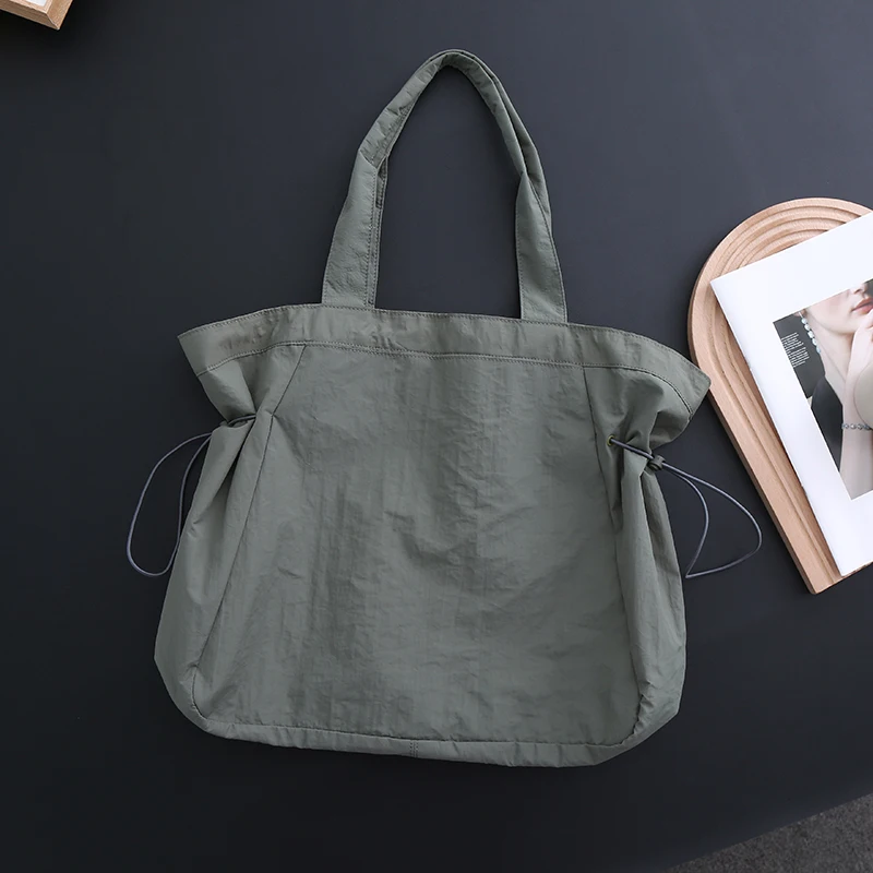 18L Large Capacity Sports Casual Shoulder Bag Women Tote Bag Underarm Pouch Shopper Bag Sports Waterproof Handbag Metal Logoed