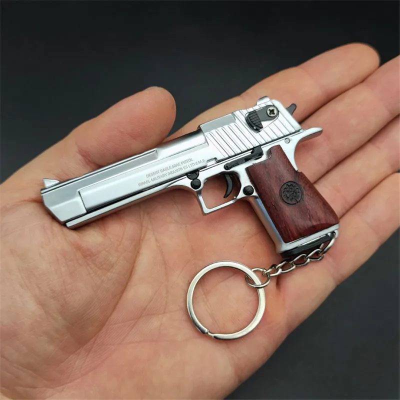 1:3 Desert Eagle Solid Wood Handle Metal Model Keychain Toy Gun Miniature Alloy Pistol Collection Toy Gift Pendant