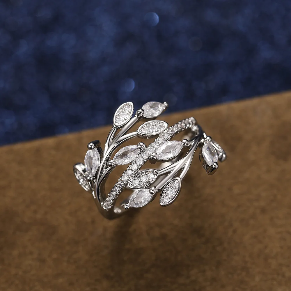 Classic Female Ring SIlver Color Twisted Interlaced Flower Leaf Ring For Women Rattan Octagon Zircon Wedding Band Jewelry