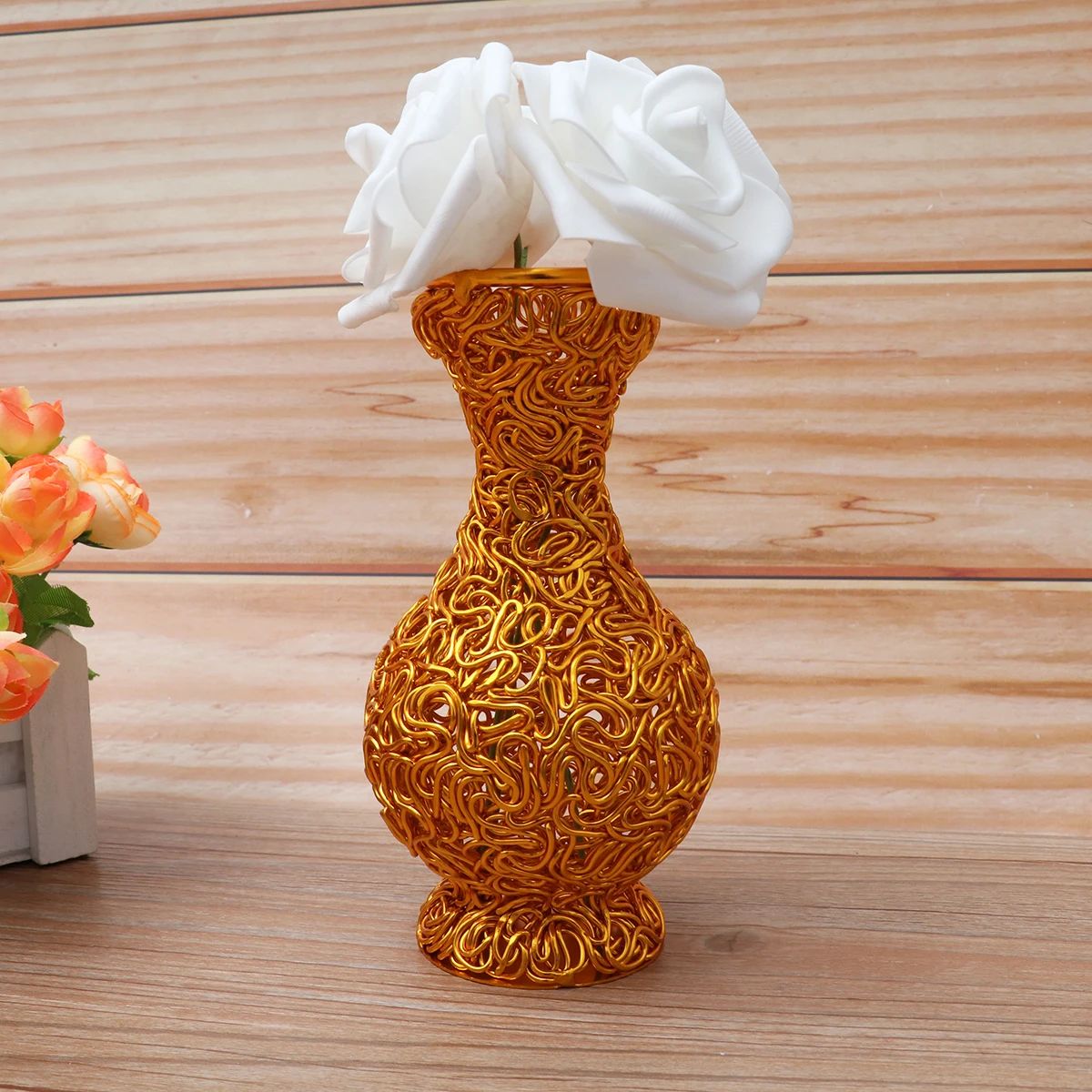 

Aluminum Wire Vase Lustrous Flower Pot Metal Bottle Simple Design Storage Container