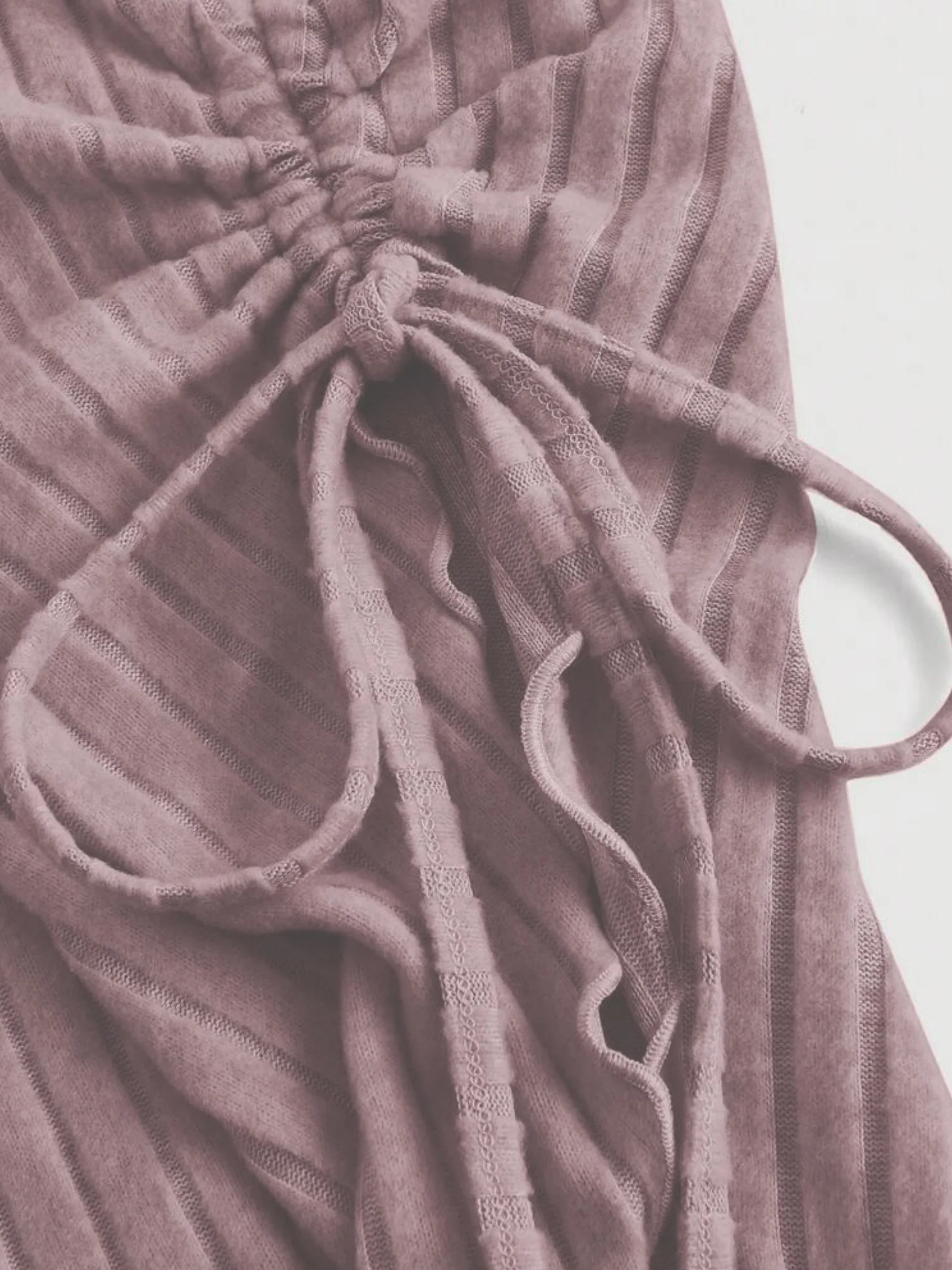 

Новая модная футболка с длинными рукавами и леопардовым принтом и элегантным воротником с открытыми плечами для женщин.