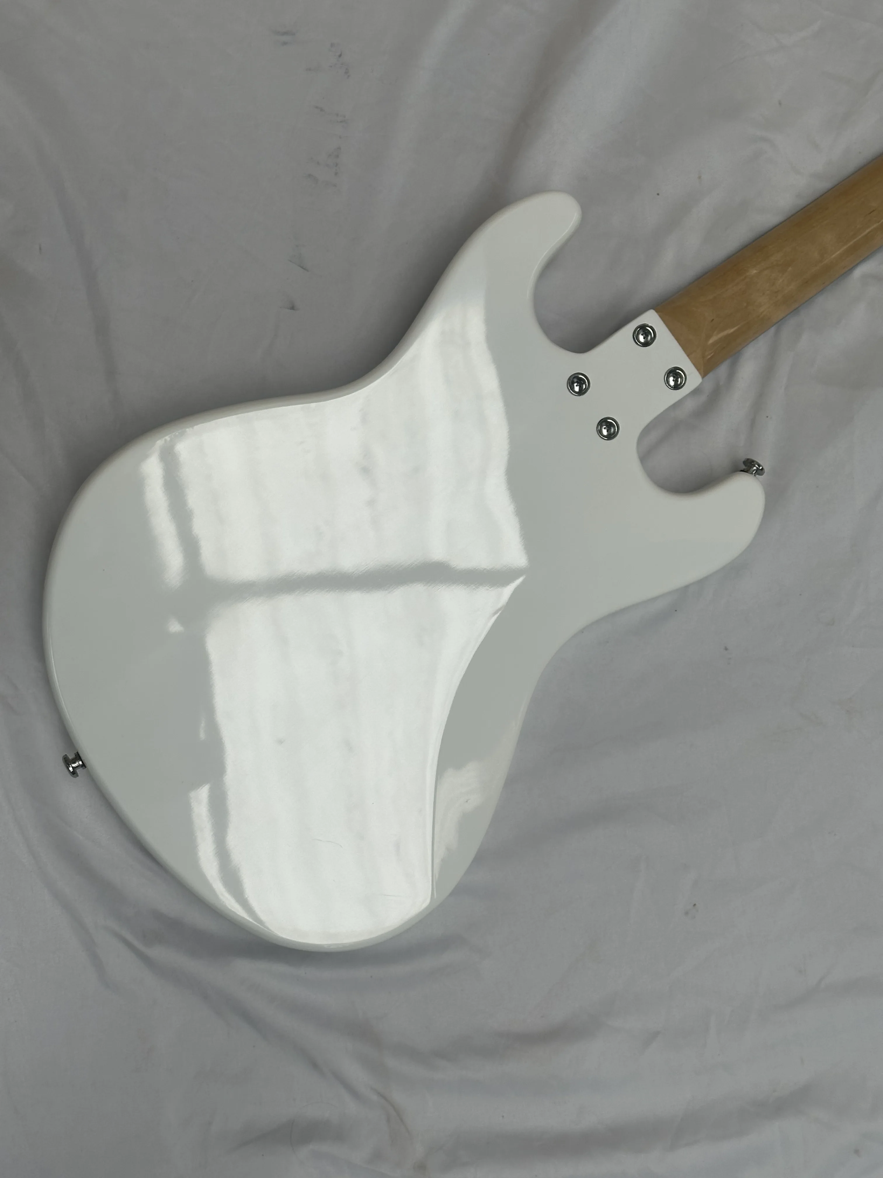 Vent.res Joh.ny Ramone Mosrite Mark II White Electric Guitar Tune-A-Matic & Stop Stock will be shipped immediately guitars guit