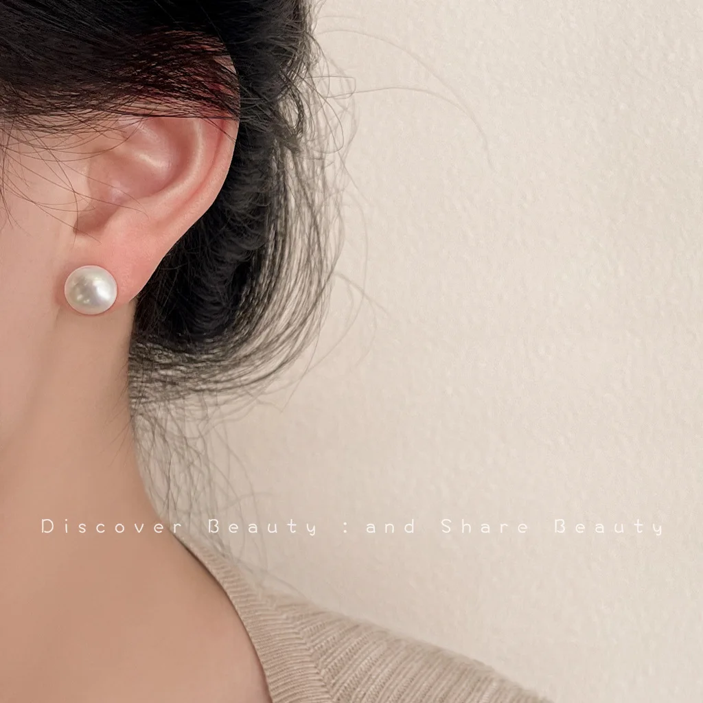 DIY accessories Baroque natural pearl stud earrings retro elegant temperament earrings French high-end earrings women's simple a