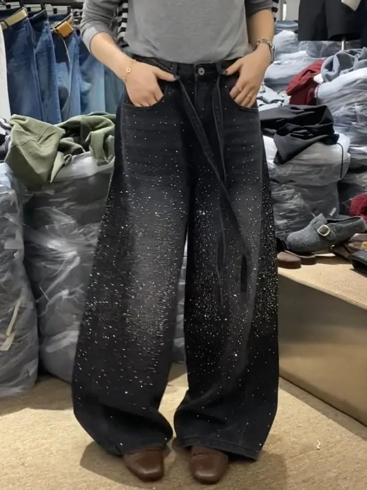 キラキラ輝くラインストーンデニムパンツ レディースジーンズ 新作 ワイドレッグ デザインセンセーション フロア丈パンツ ルーズジーンズ