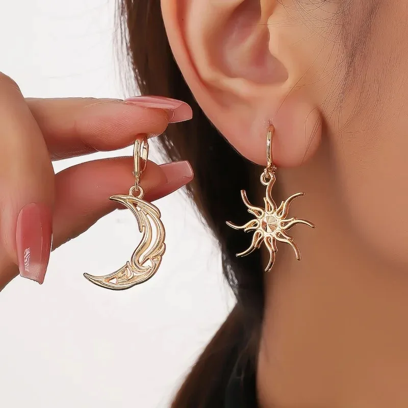 Pendientes de acero inoxidable con colgante de tótem de sol y luna bohemia, pendientes colgantes con temperamento para personas mayores, regalo de joyería