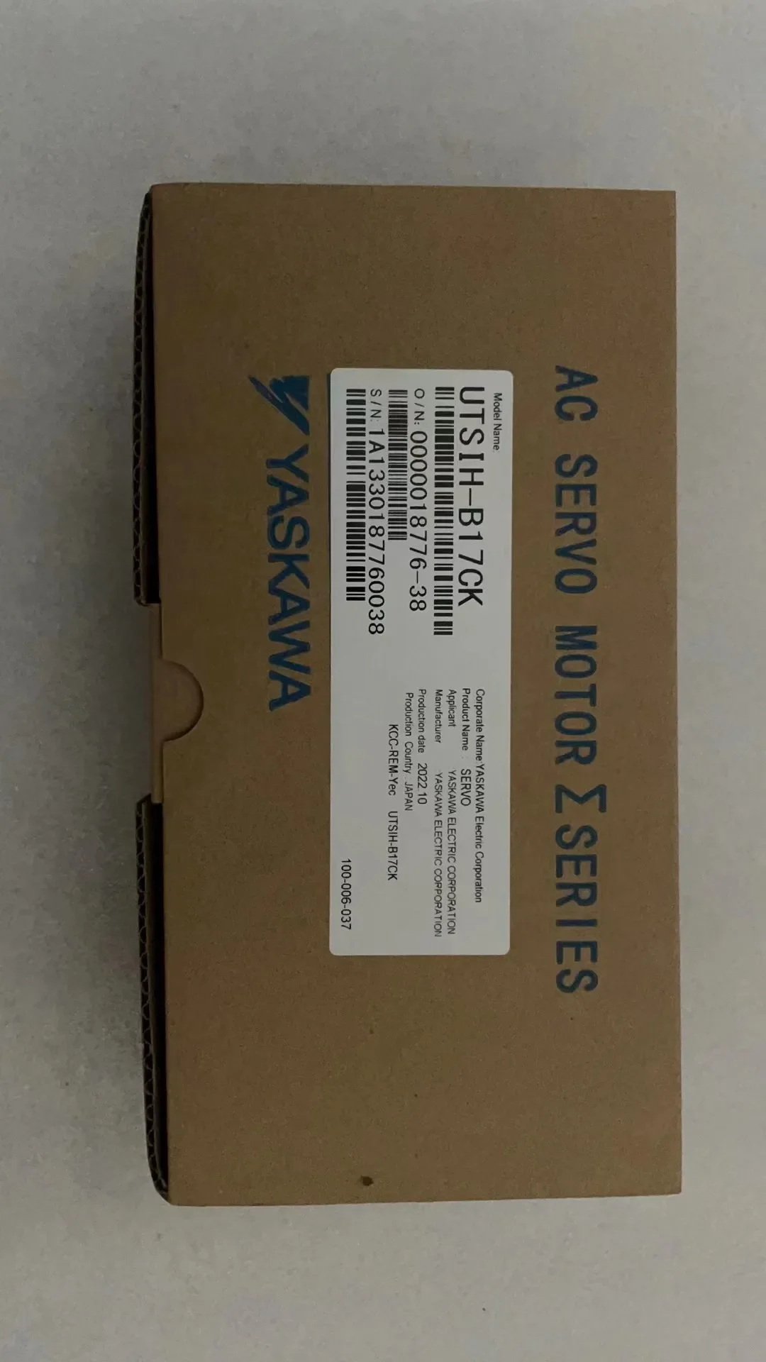 UTSIH-B17CK Совершенно новый энкодер yaskawa для двигателя, необходимо предоставить модель двигателя