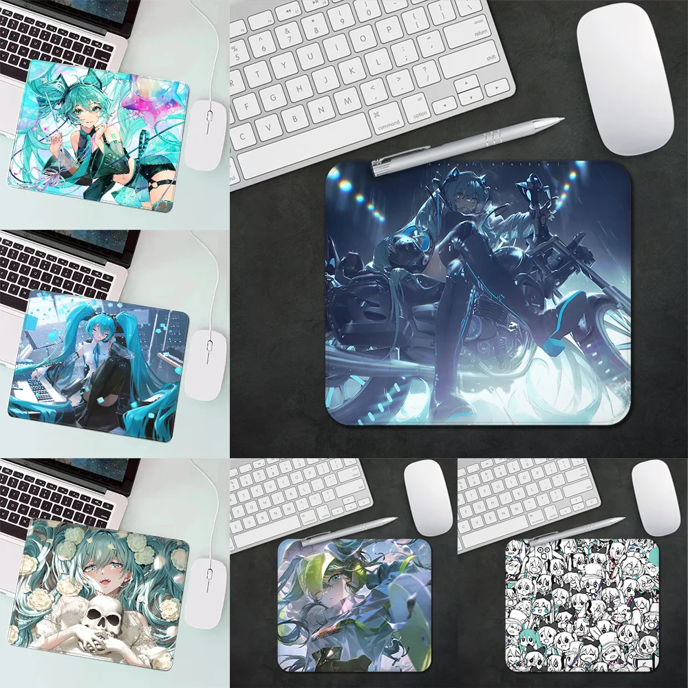 Hatsune Miku Gaming Mouse Pad XS Small Mousepad For PC Gamer Desktop Decoration Office Mouse Mat Deskmat Rug