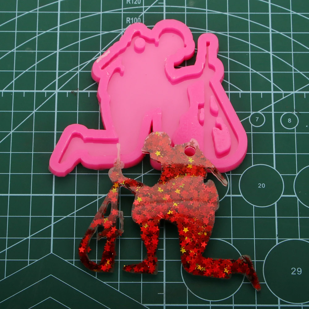 Shiny keychains Fallen soldier Silicone Molds DIY gun shape 