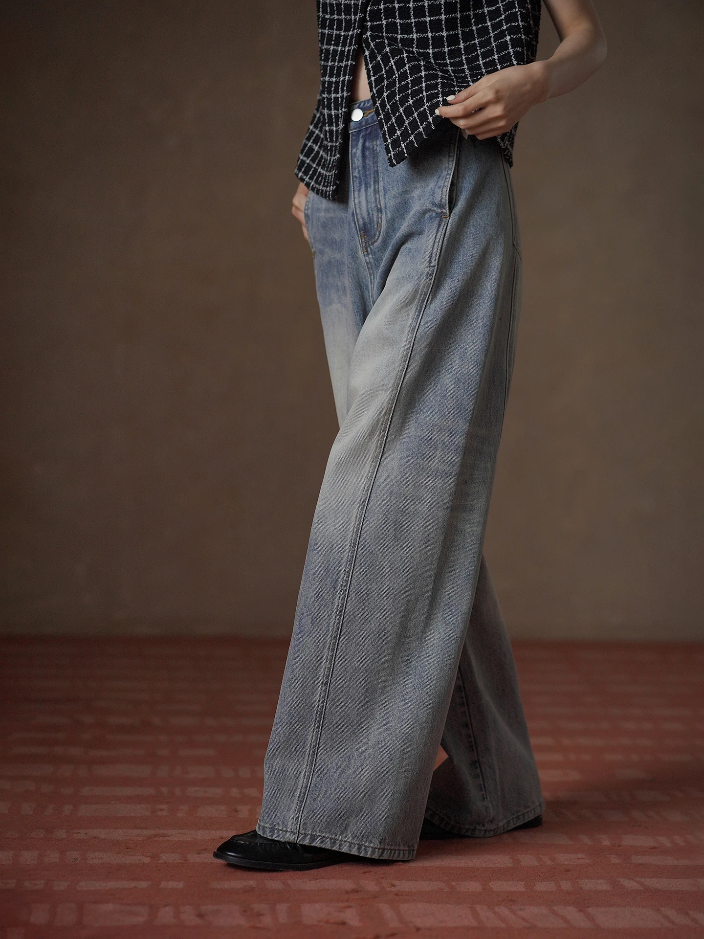 Casual High Waist Straight Leg Jeans Cotton Sensation Loose Fit Slimming Side Seam Korean Style Washed out Denim Pants