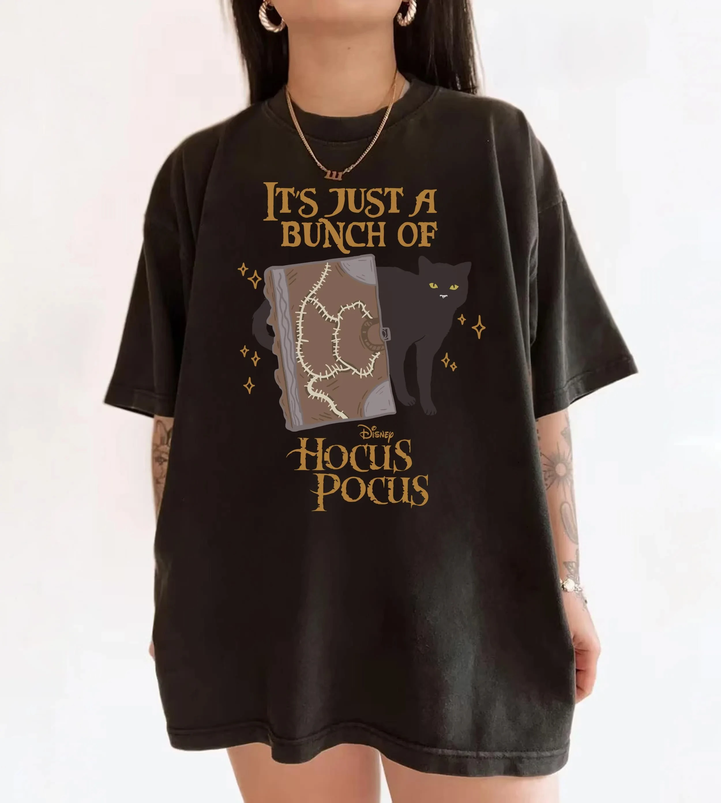 

Thackeray Binks «It's Just A Bunch of Hocus Pocus» Рубашка с черным котом на Хэллоуин Disney Футболка для вечеринки в честь Хэллоуина Диснейленд