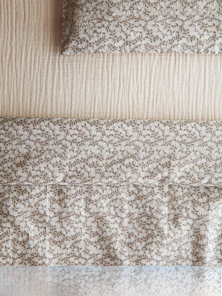 

Комплект постельного белья H&M из тонкого хлопка для младенцев, 1202011, прочный, дышащий, гипоаллергенный, 100% хлопок, цветной