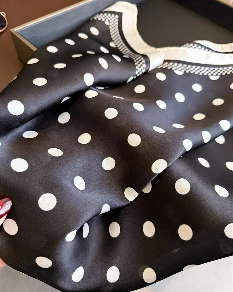 Modischer Seidenschal mit Punktmuster für Damen, Weiches Satin-Kerchief, Foulard, Haarband, Handtaschenband, Kopftuch, Halstuch, Stirnband – Detail 3