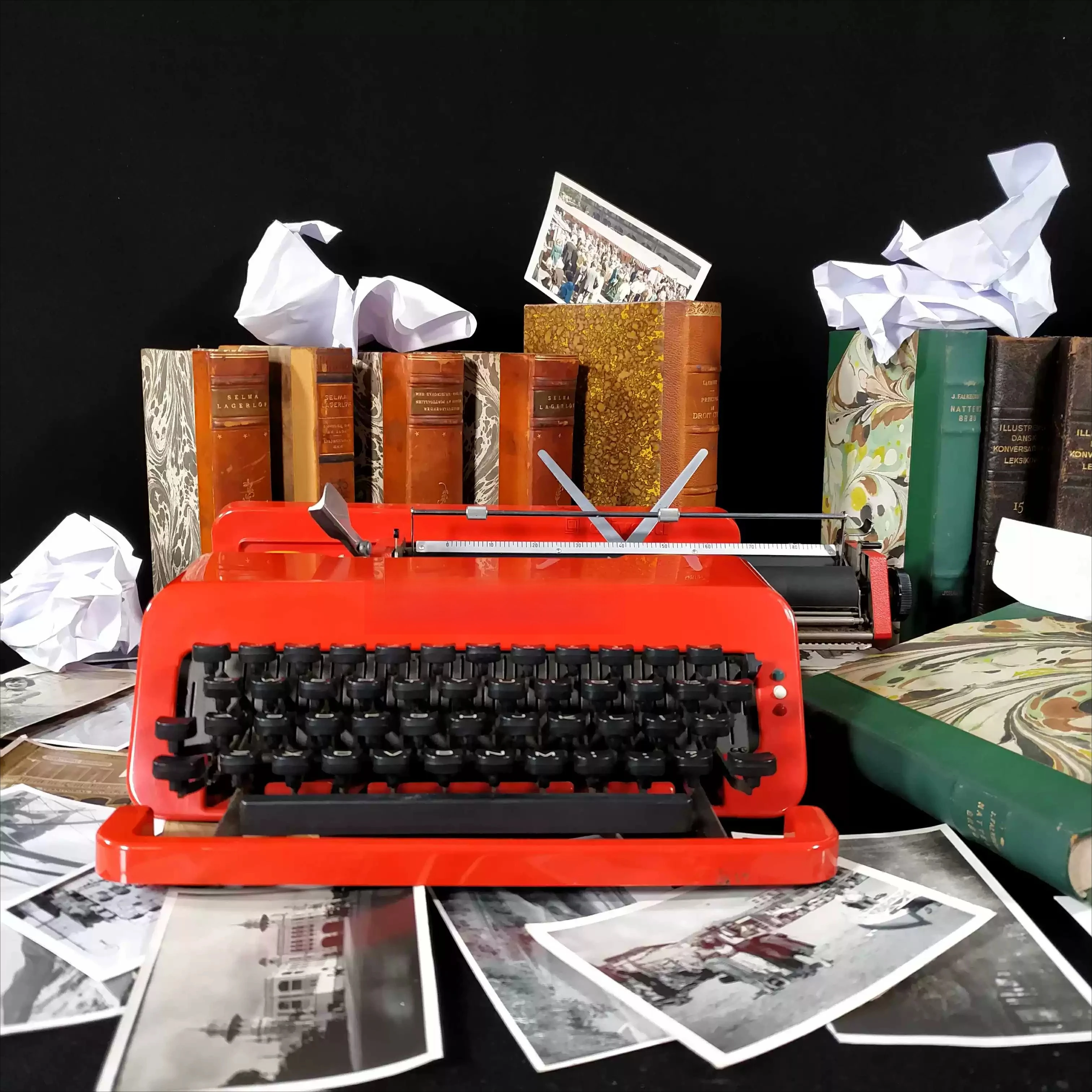 Retro Italian Mechanical Typewriter for Valentine’s Day, Working Classic Manual Typewriter for Collection Desktop Ornament Gift