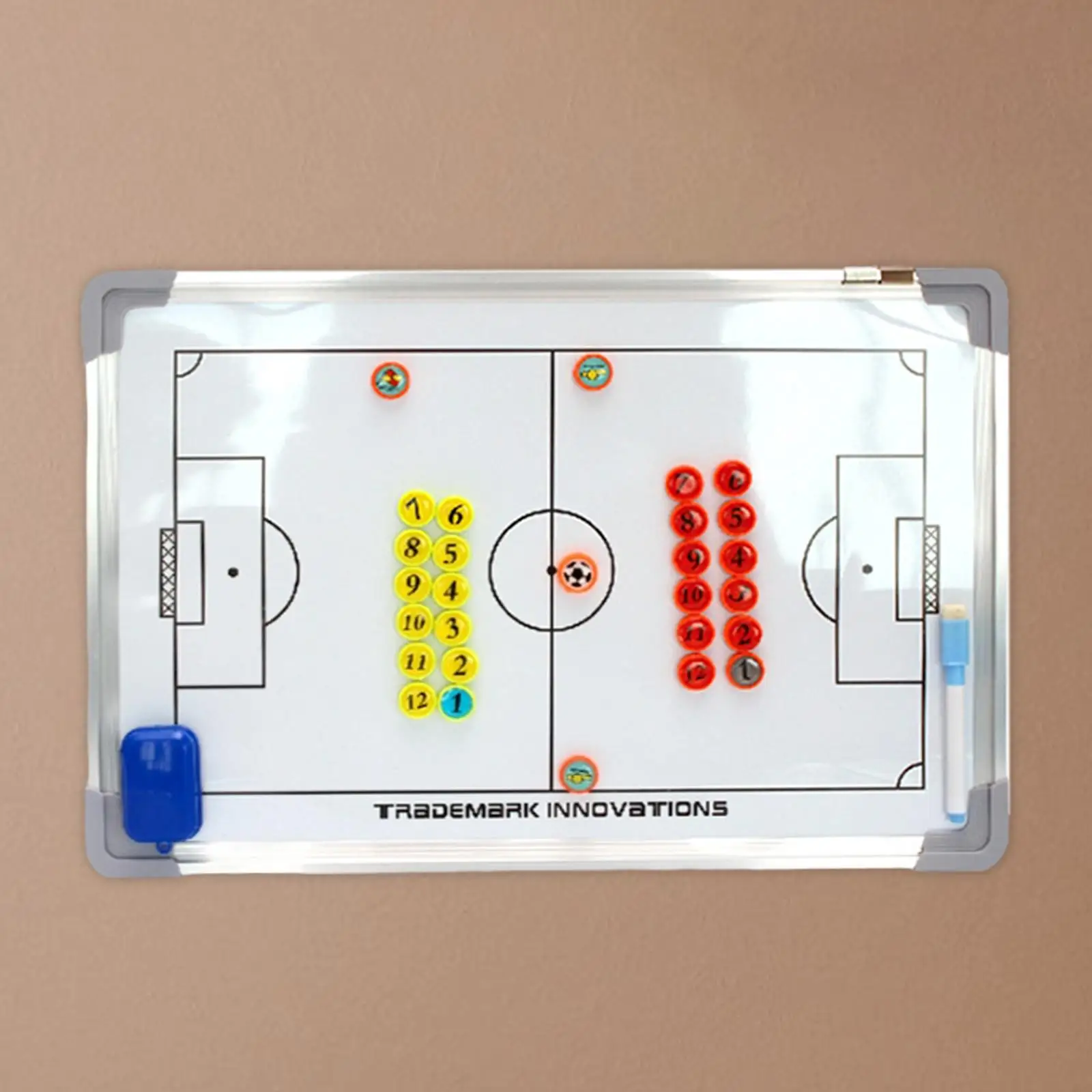 Treinadores de futebol, plano de jogo de tabuleiro, técnica de demonstração, quadro branco para treinadores de futebol, professores de competição