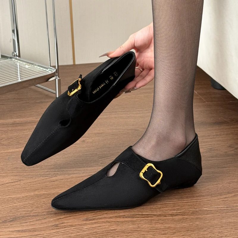 High Quality Faux Suede Flats Women Fashion Metal Buckle Design Loafers Retro Pointed Toe Low Heel Pumps Comfortable Women Shoes