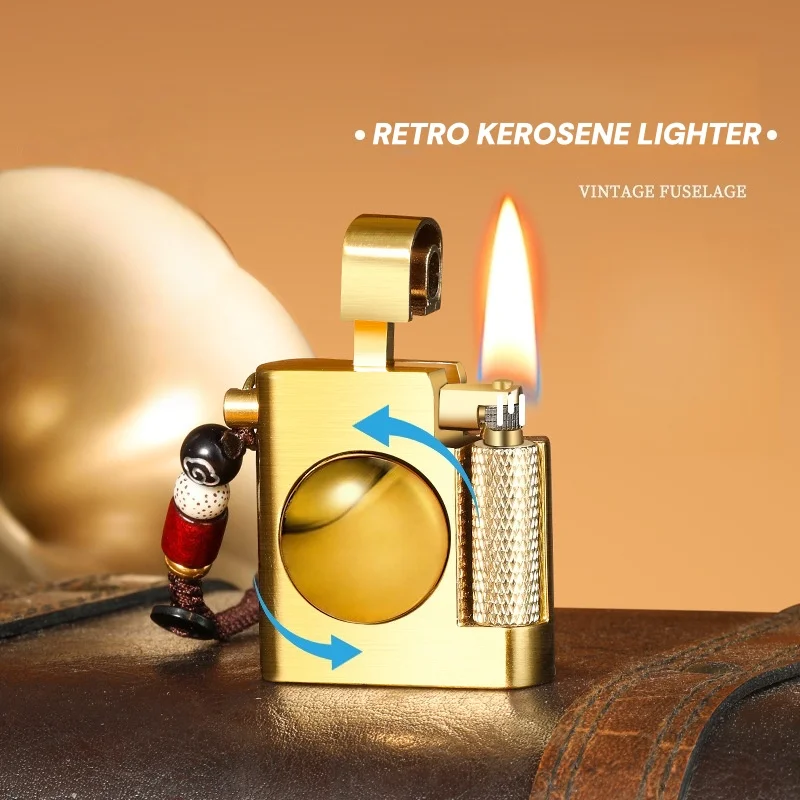 Retro Fashion Turntable Mini Oil Lighter Pendant Style Decompression Grinding Wheel Ignition Outdoor Portable Metal Lighter Gift