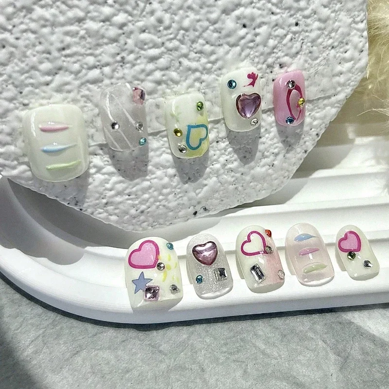 10 قطعة الماس الحب الأصفر اليدوية قصيرة الصحافة على الأظافر مانيكير ريترو لطيف Y2k الأظافر وهمية الدوبامين رسمت باليد مسمار الفن #3