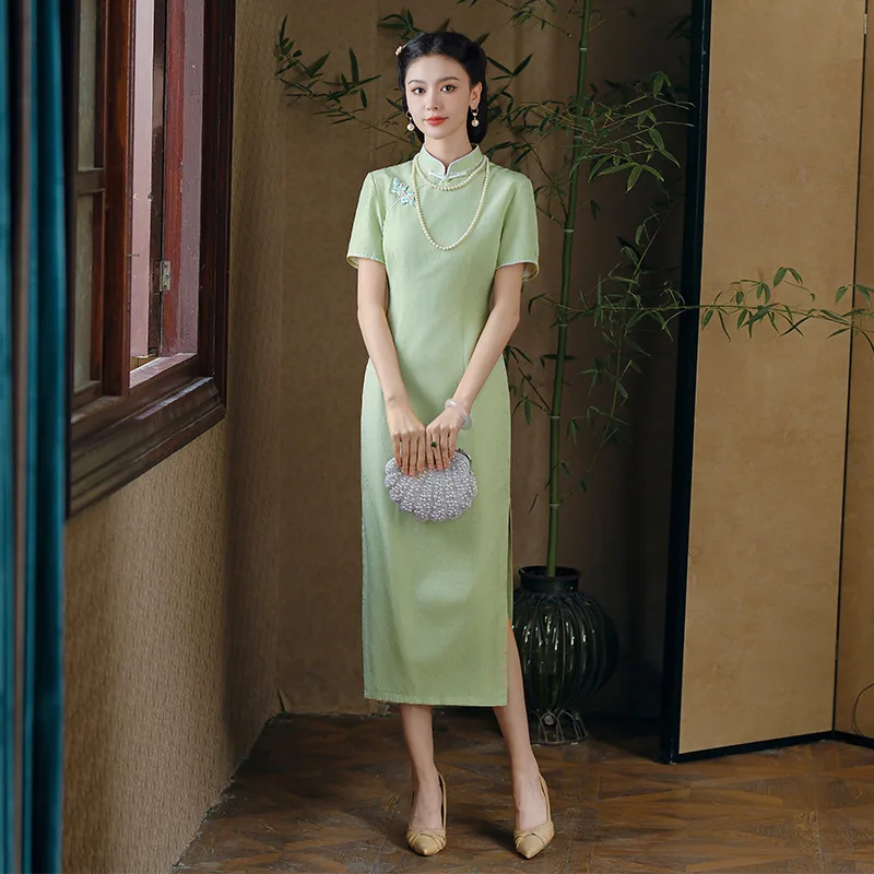 Green Chinese   Floral Traditional Vintage Modern Cheongsam Qipao Silk Interwoven Jacquard Dress Improved Young Retro Long view 4