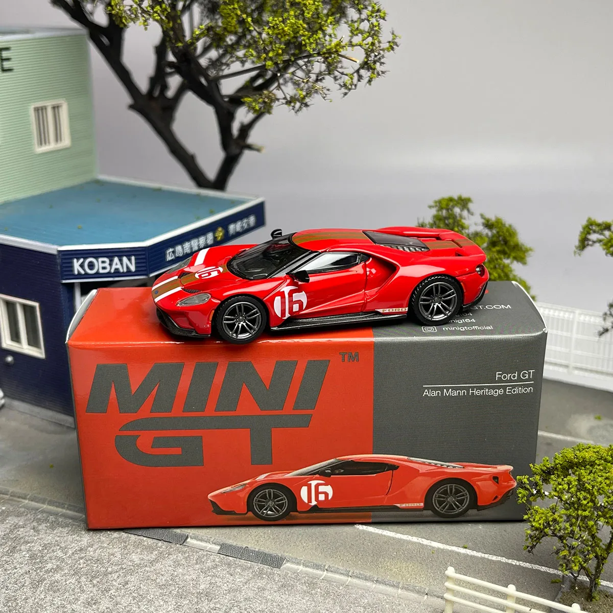 TSM MODELS MINIGT #476 1:64 Ford GT Alan Mann Heritage model 16 Die-cast alloy car model collection display gifts