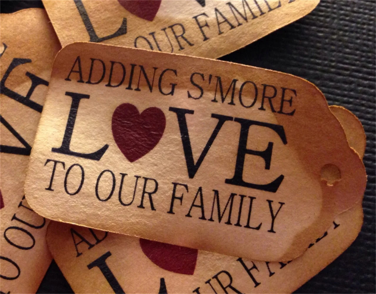 50 pezzi di aggiunta personalizzata S'More Love to our Family 50 piccole etichette per bomboniere da 2"