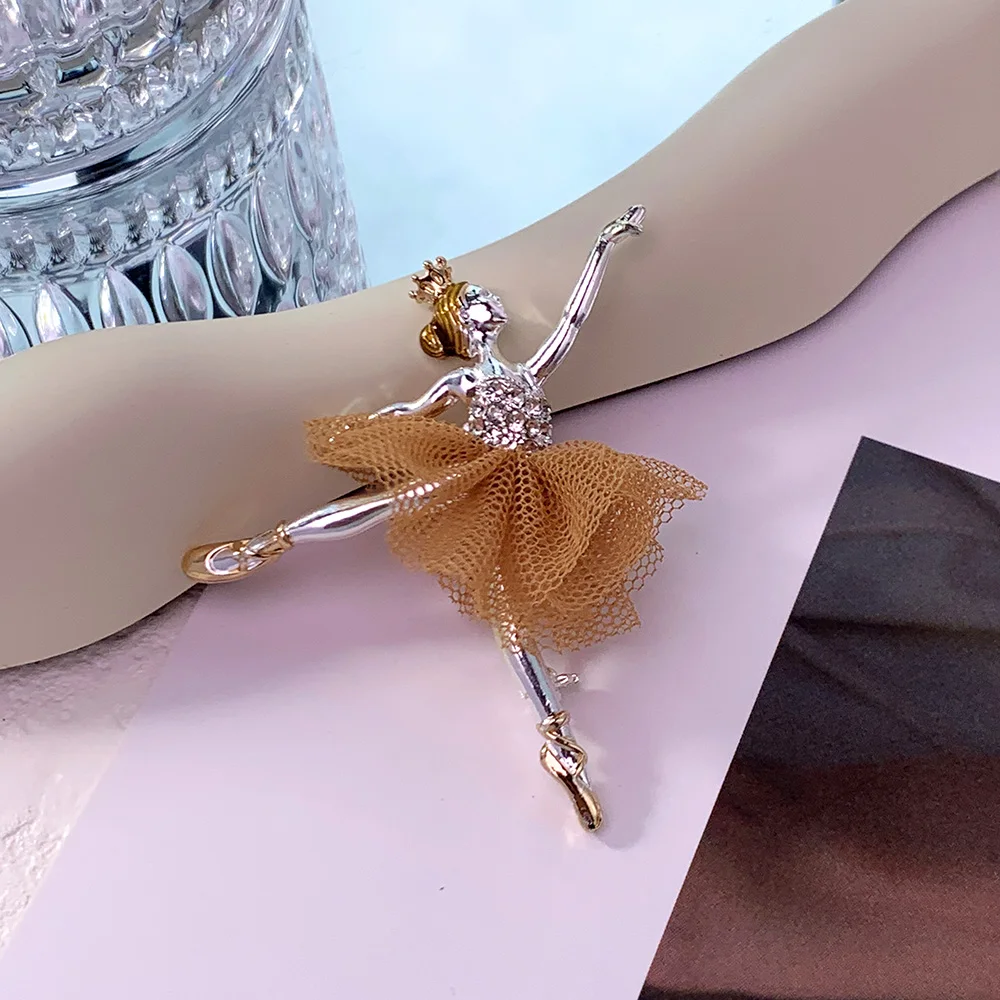 RONGXUANMEI Elegant Ballet Dance Girl Brooches For Women Fashion Slap-up Rhinestone Corsage Fixed Clothing Accessories Lapel Pin