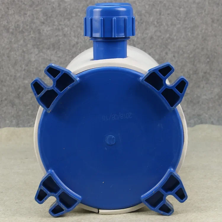 

Титановый трубчатый испаритель 1HP 1.5HP 2 3P 5 Ma для охлаждения прудов с рыбой, морепродуктов и аквакультуры, теплообменник