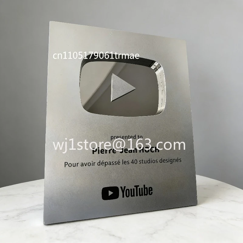 Custom Gold Award Trophy Medal, Personalized Engraved Plaque for Content Creator Recognition Gift，YouTube  Recognition Medal