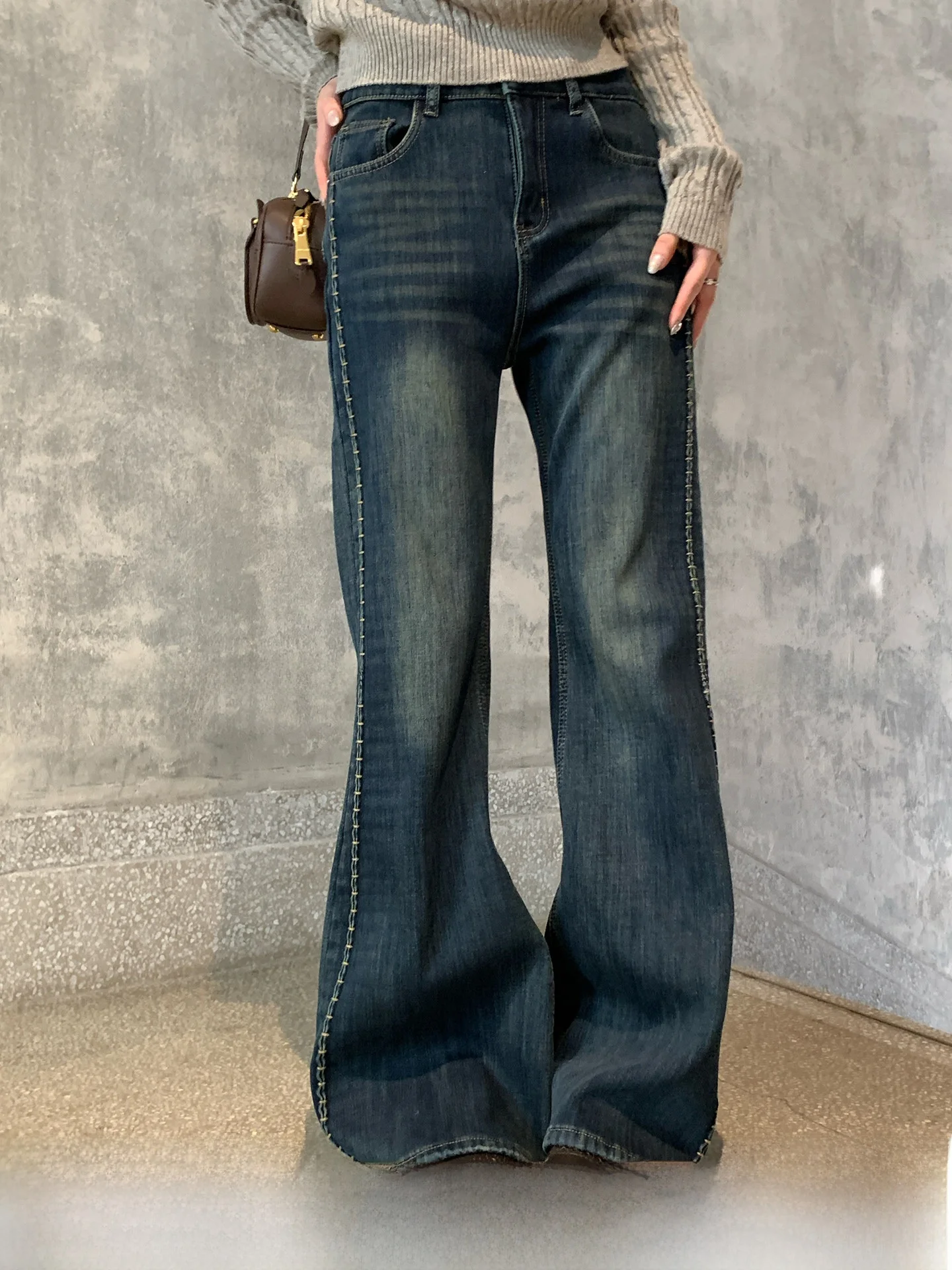 

GV Big Brother White Guy Super Model Denim Pants Slimming Leg Warmth Fleece Micro Flare Dark Wash Jeans Winter Comfortable Tr...